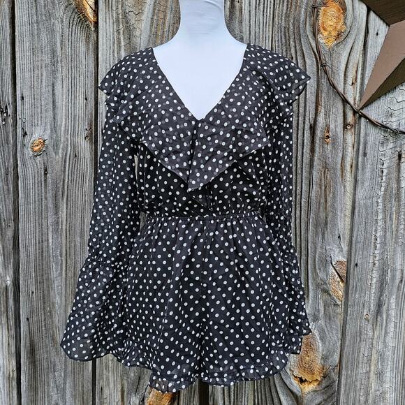 Polkadot Romper Endless Rose Size M Black White Dots Vneck Med Ruffle Shorts NWT - Picture 1 of 10